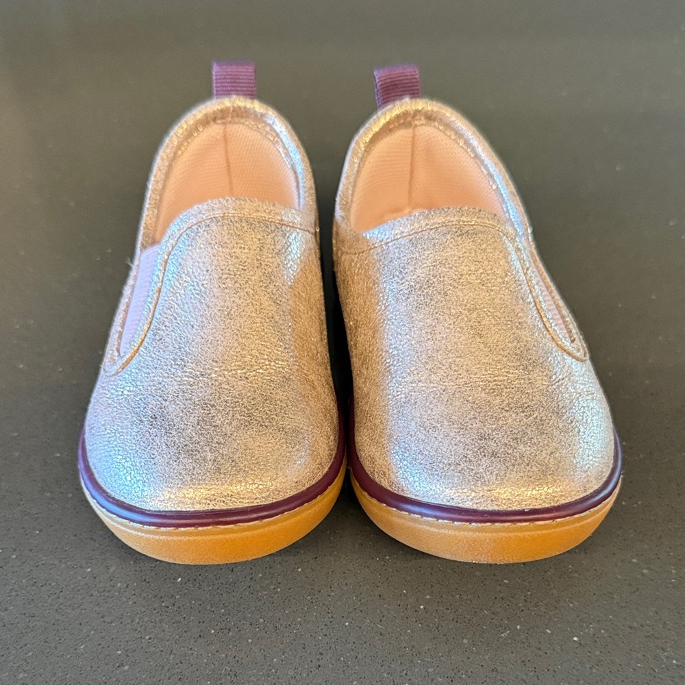 Livie & Luca Rose Metallic Ridge Size 6 Toddler Slip-On Kids Shoes